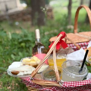 Clasic Picnic Basket
